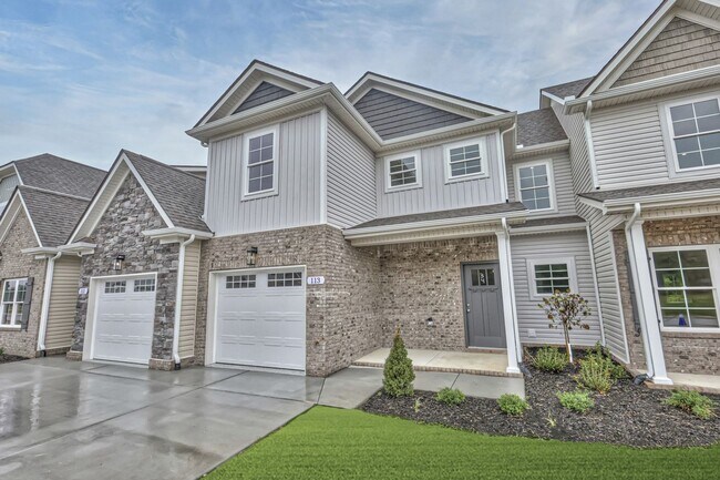 Foto del edificio - 203 Creek Wood Rd