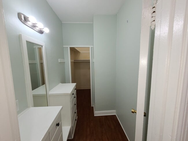 Building Photo - Sunfield Properties