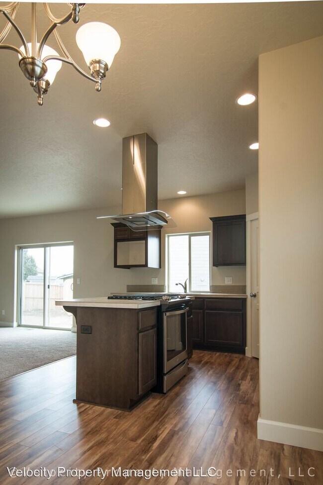 Building Photo - 20685 Tango Creek Ave