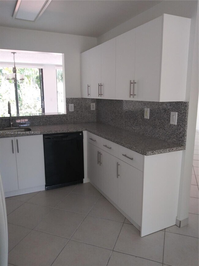Building Photo - 9802 Costa Del Sol Blvd