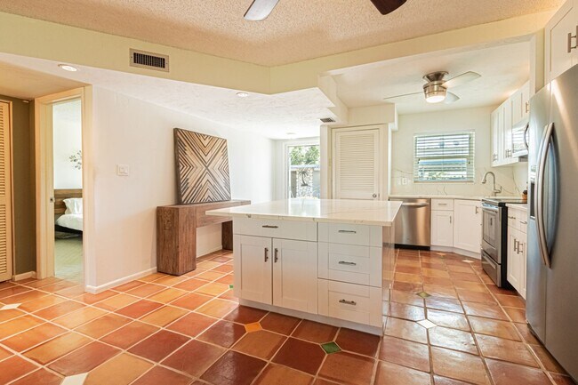 Foto del edificio - ** COZY 2BR/2BA FURNISHED CONDO – 55+ COMMUNITY IN RIVIERA GOLF ESTATES BY LELY ** SEASONAL OR 6 ...