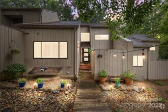 Building Photo - 222 Riverview Terrace