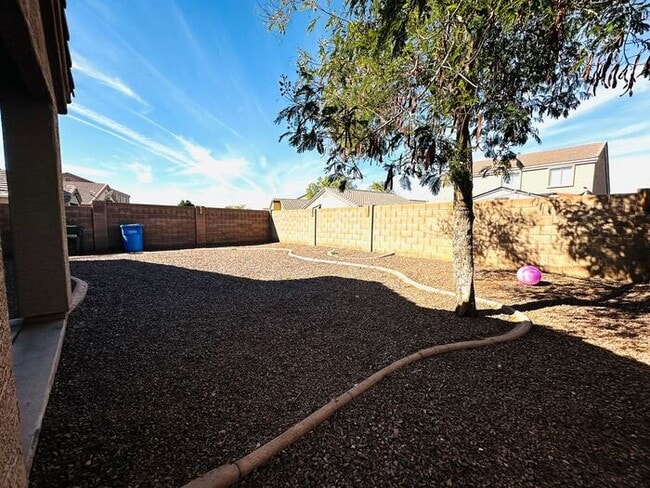 Photo - New Flooring! Single level 3 bed in Camelback Ranch! House