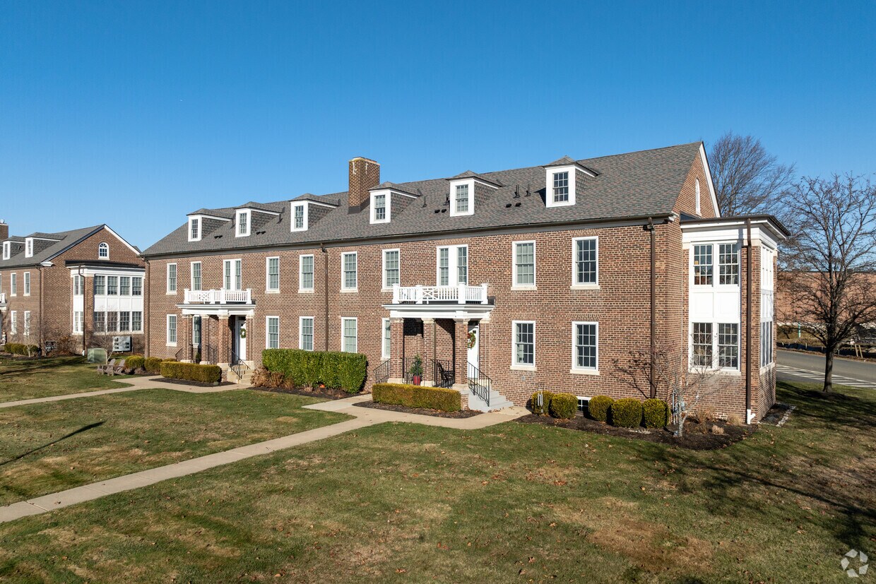 Primary Photo - EastGate Oceanport