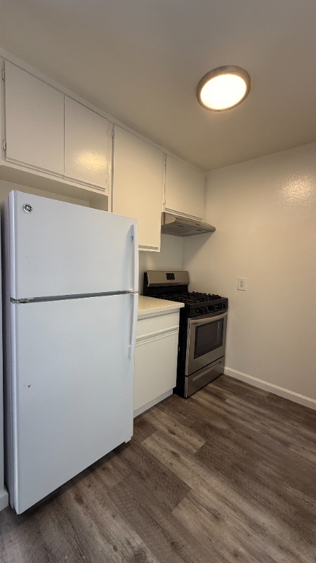 Foto del edificio - 7044 Hawthorn Ave