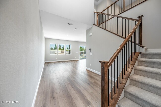 Building Photo - 1517 Golf Club Dr