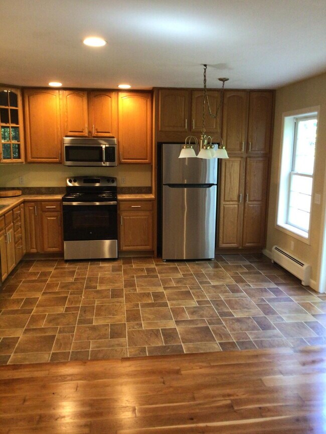 Foto del edificio - "Discover Spacious Comfort at 36-1 Leo's Way: 3-Bedroom Haven with 2.5 Bathrooms in Alburgh, VT!"
