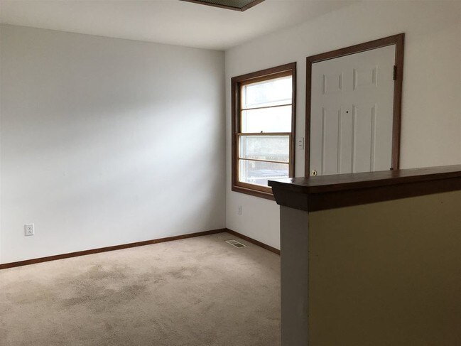 Foto del edificio - 6421 Gardenview Dr