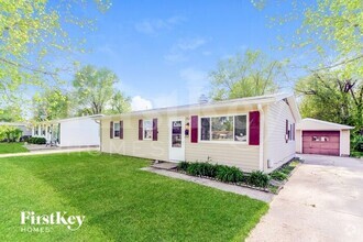 Building Photo - 702 Delbrook Dr