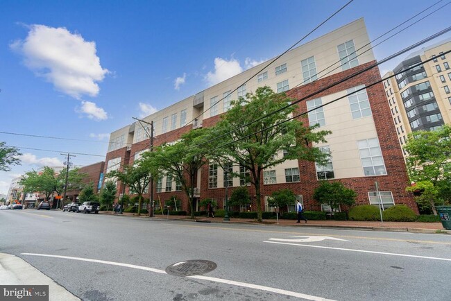 Foto del edificio - 8322 Fenton St