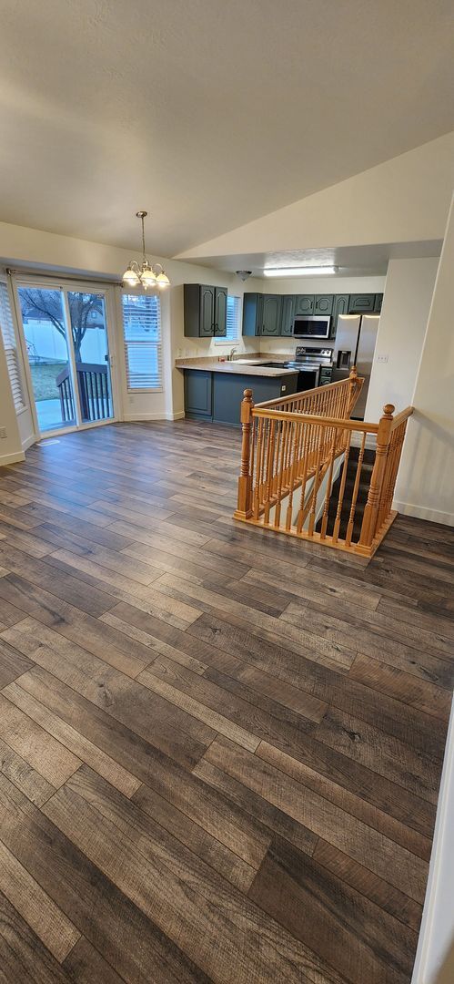 Building Photo - Herriman 6 Bedroom Home!!