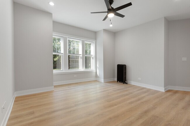 Building Photo - 1904 W Morse Ave