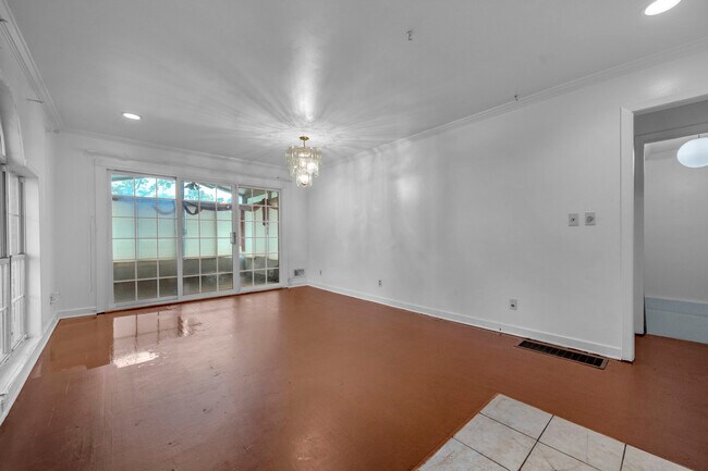 Foto del edificio - 2221 Avenue W26th St