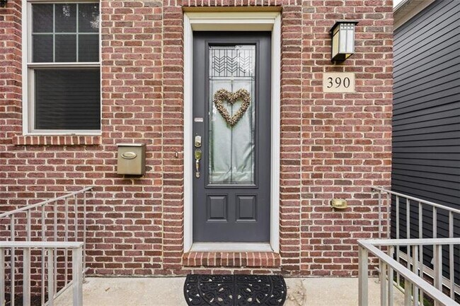 Foto del edificio - 390 Bradley St