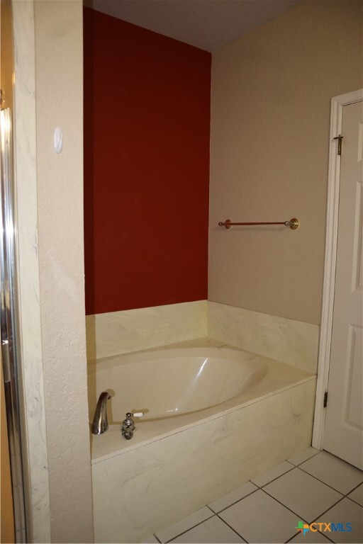 Foto del edificio - 677 Sagewood Pkwy