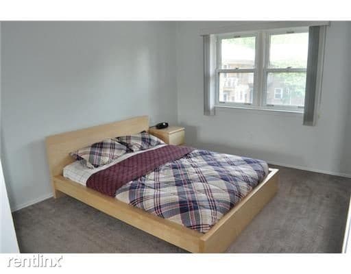 Building Photo - 2 br, 1 bath Apartment - 192 Evergreen Road
