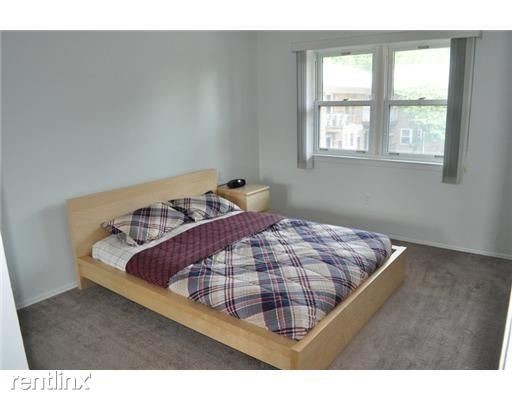 Foto del edificio - 2 br, 1 bath Apartment - 192 Evergreen Road