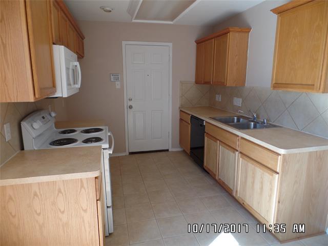 Building Photo - 7109 Planters Row Dr