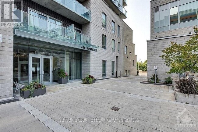 Building Photo - 428 Sparks St.