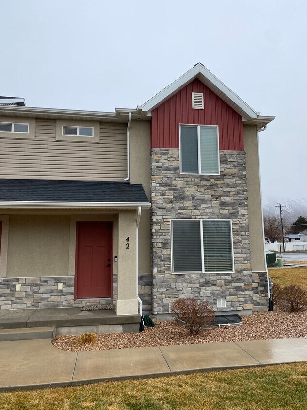 Newer Townhome in Santaquin Townhome Rentals in Santaquin UT