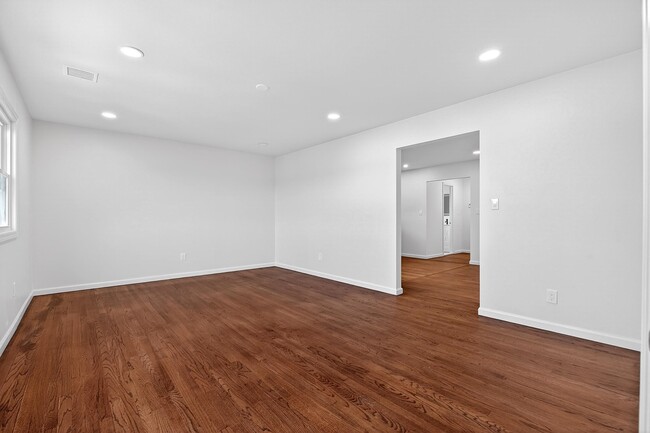 Building Photo - 269 Schuyler Ave