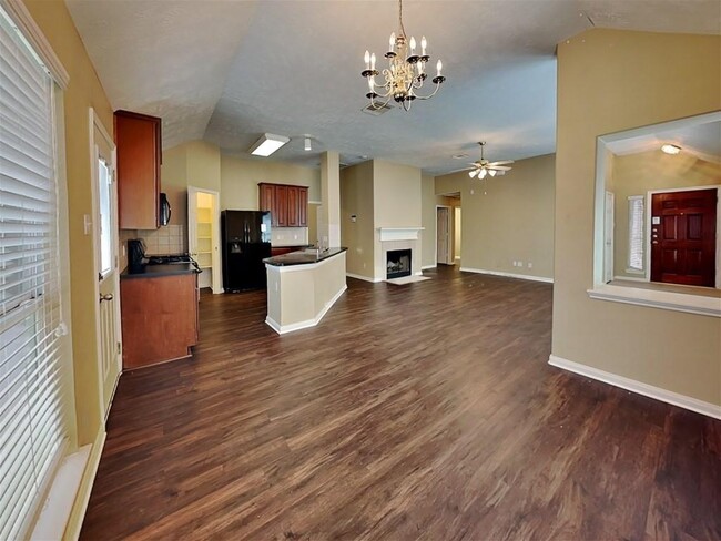 Building Photo - 5727 Indigo Trails Dr