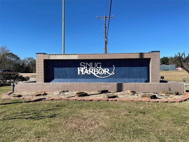 Foto del edificio - 6107 Snug Harbor Blvd