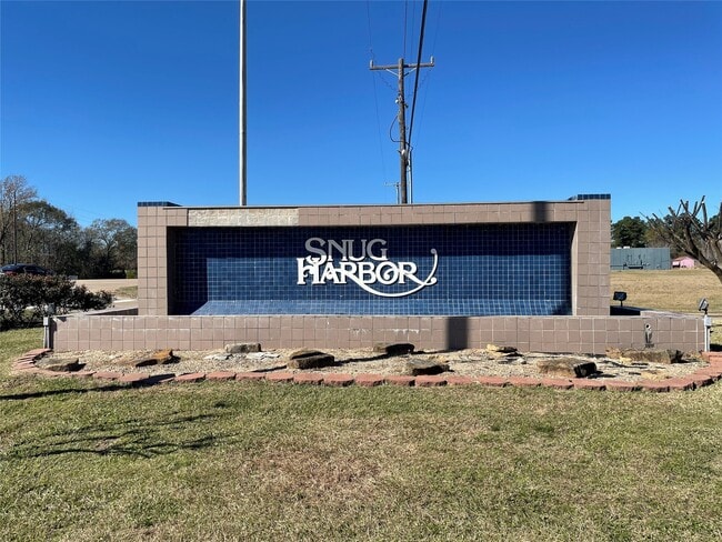 Building Photo - 6107 Snug Harbor Blvd