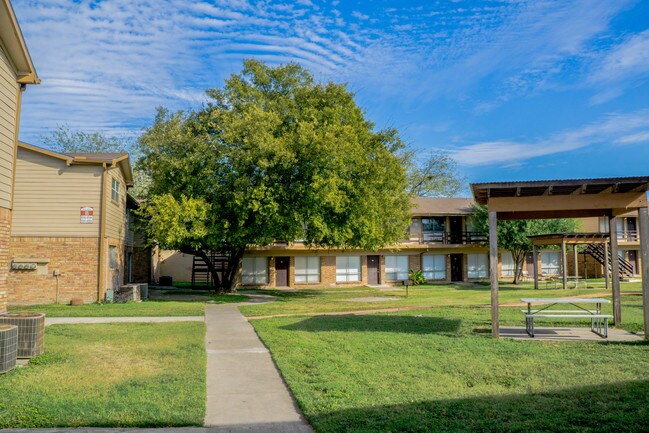 Spanish Crest Apartments Apartments San Antonio, TX