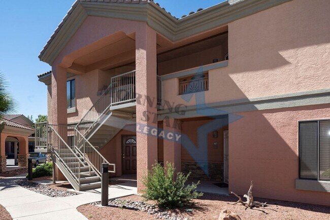 Foto del edificio - Executive Rental with VIEWS and Amenities! Min stay 90 days per HOA