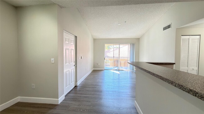 Building Photo - 8000 Nob Hl Rd