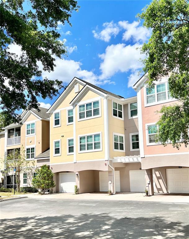 Foto principal - 6627 Queens Borough Ave