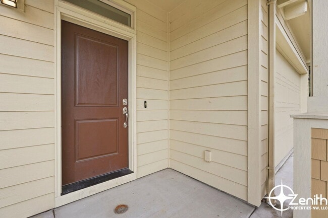 Building Photo - 7317 NE 31st Ave