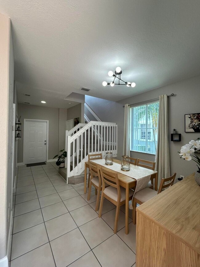 Foto del edificio - 7301 NW 174th Terrace