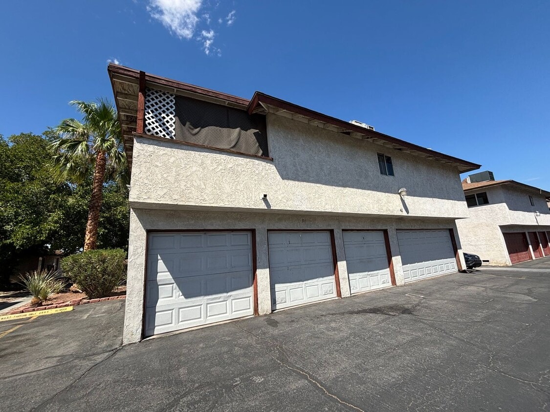 Building Photo - 2893 Klinger Cir