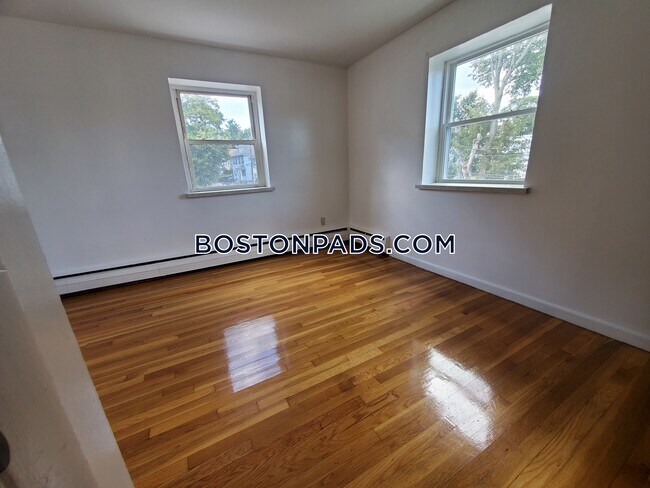 Foto del edificio - 671 River St