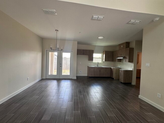 Building Photo - 1717 Tournament Trail Dr