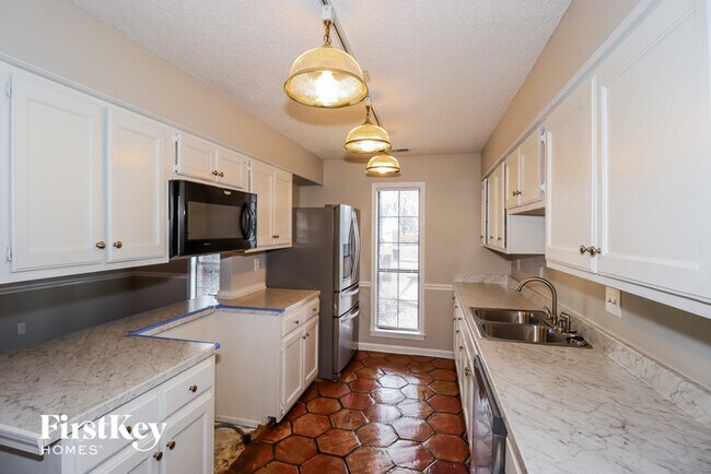Building Photo - 3862 Oak Forest Drive