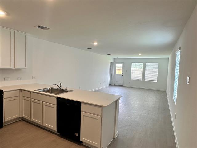 Building Photo - 1453 Erie Dr