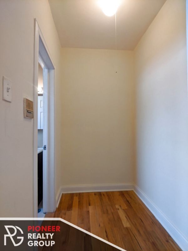 Building Photo - 4851 N Damen Ave
