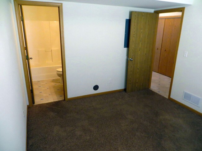 Building Photo - 2432 Lanes End Ln