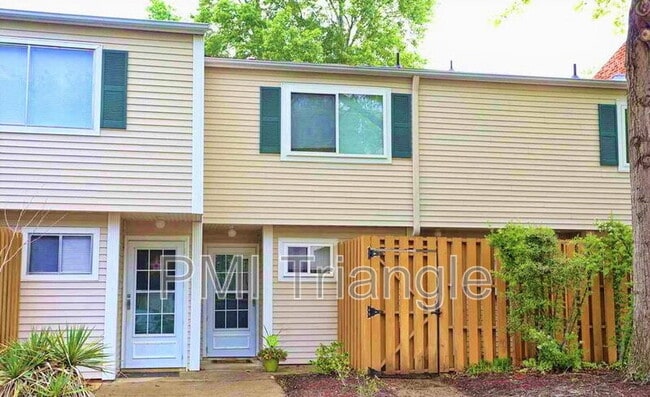 Photo - 220 Elizabeth St Townhome
