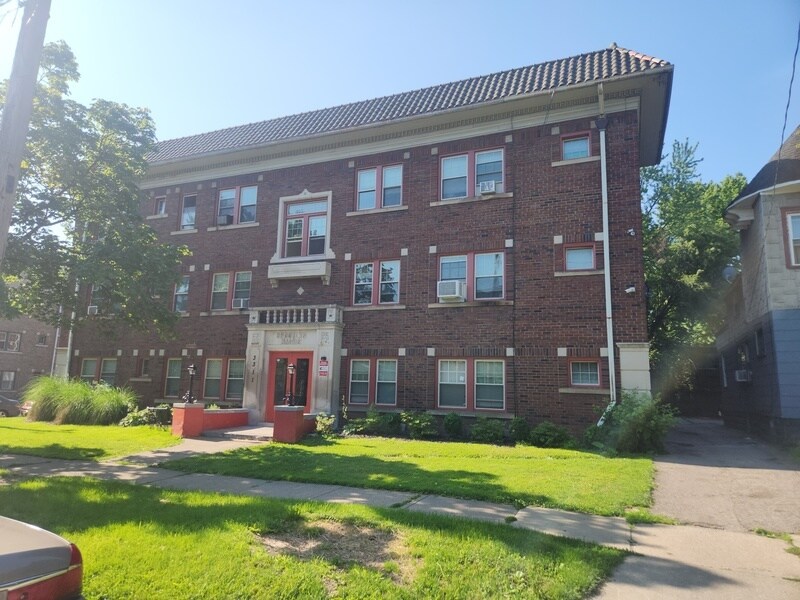 3773 W 33rd St, Cleveland, OH 44109 Condo for Rent in Cleveland, OH