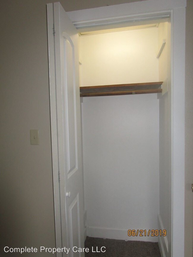 Building Photo - 3 br, 1 bath House - 1224 W Powers