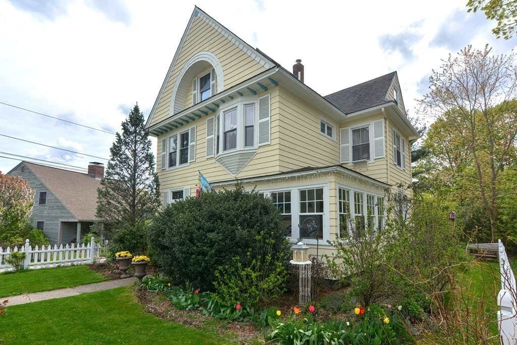 24 Main St, Upton, MA 01568 House for Rent in Upton, MA