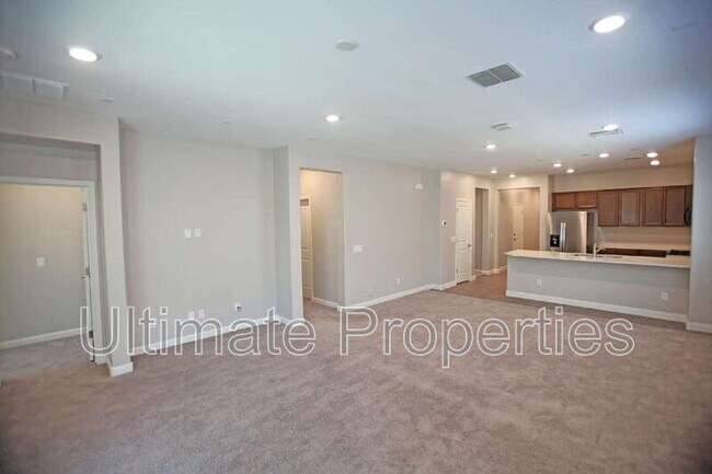 Foto del edificio - 20238 W Buchanan St