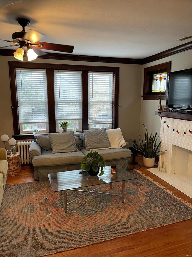 Foto del edificio - 5205 Walsh St