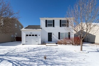 Building Photo - 8310 Silver Glen Dr