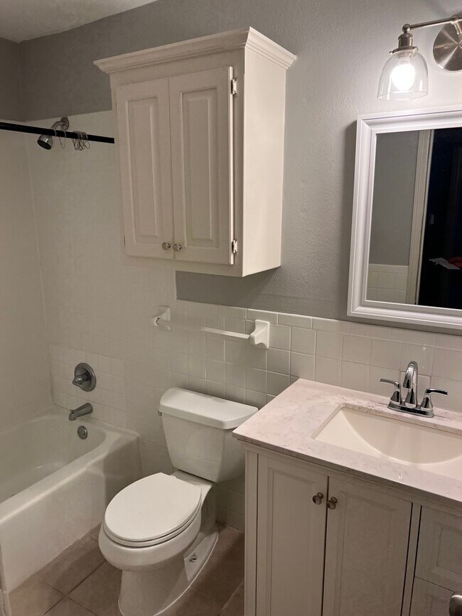 Building Photo - Its Like Living on Campus Just Steps Away ...