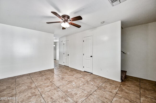 Building Photo - 2243 W Morten Ave